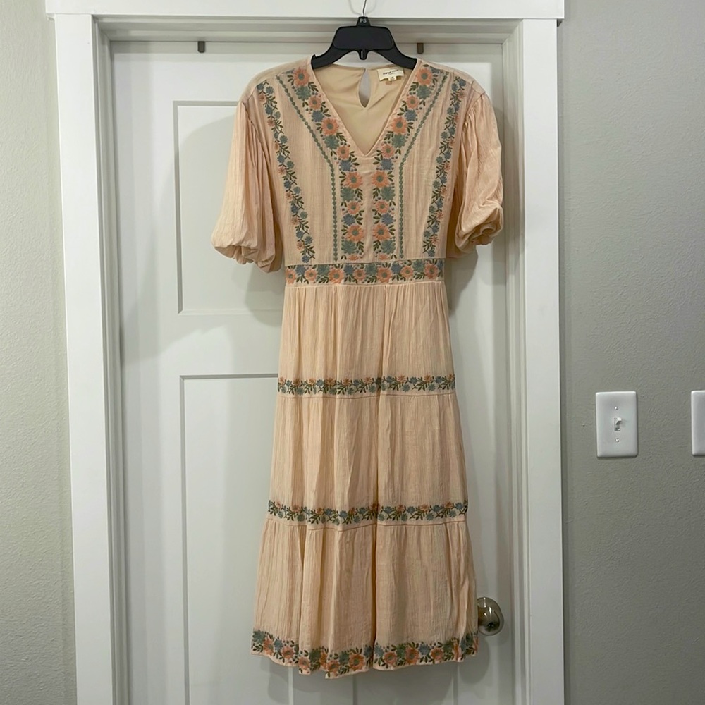 Orange creek, medium, pale peach/pink